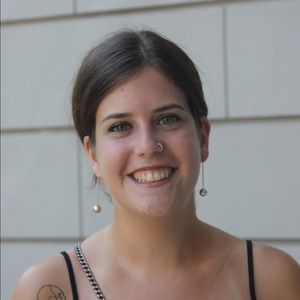 Meet your Posher, Lola